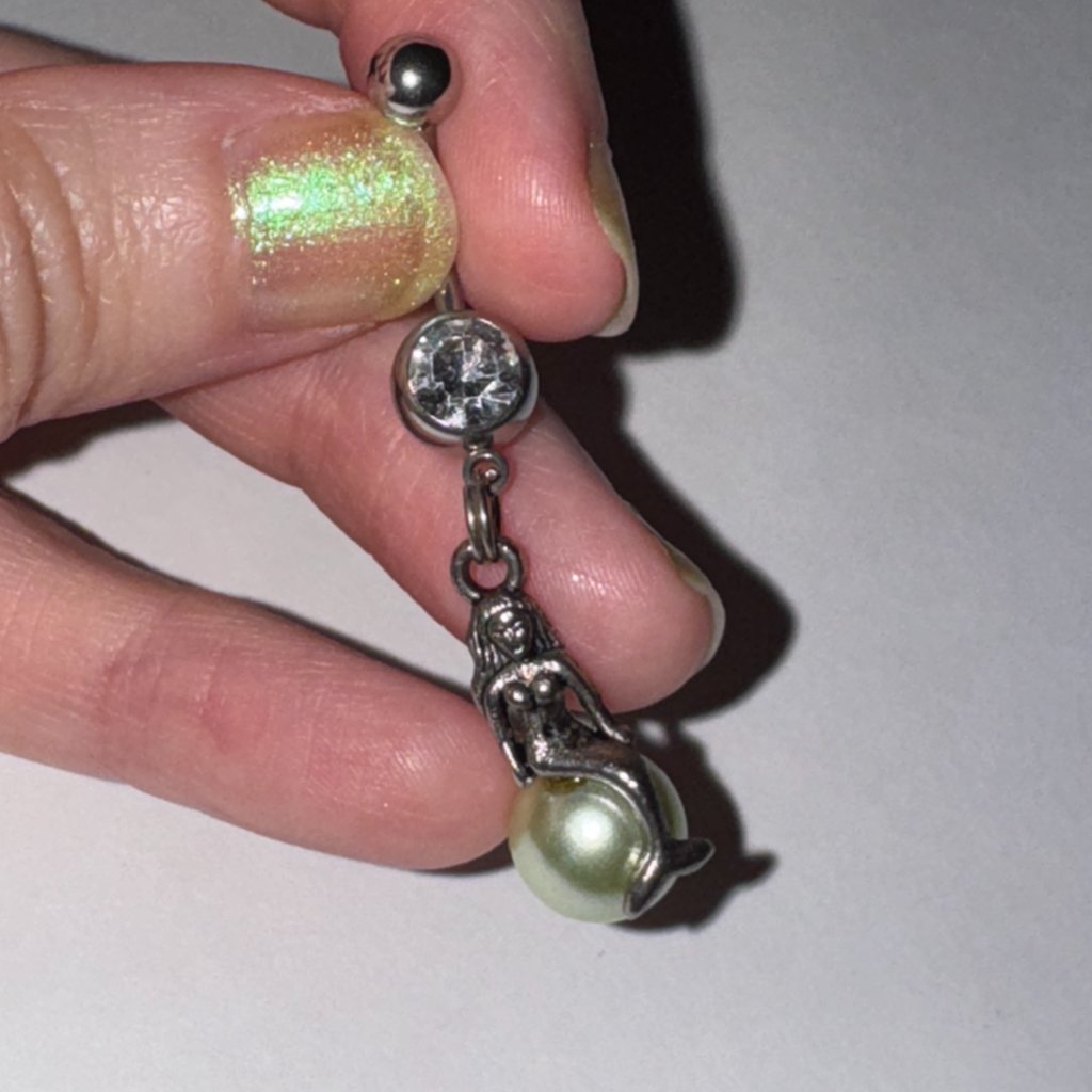 Mermaid On Green Pearl Dangle Belly Ring 18$